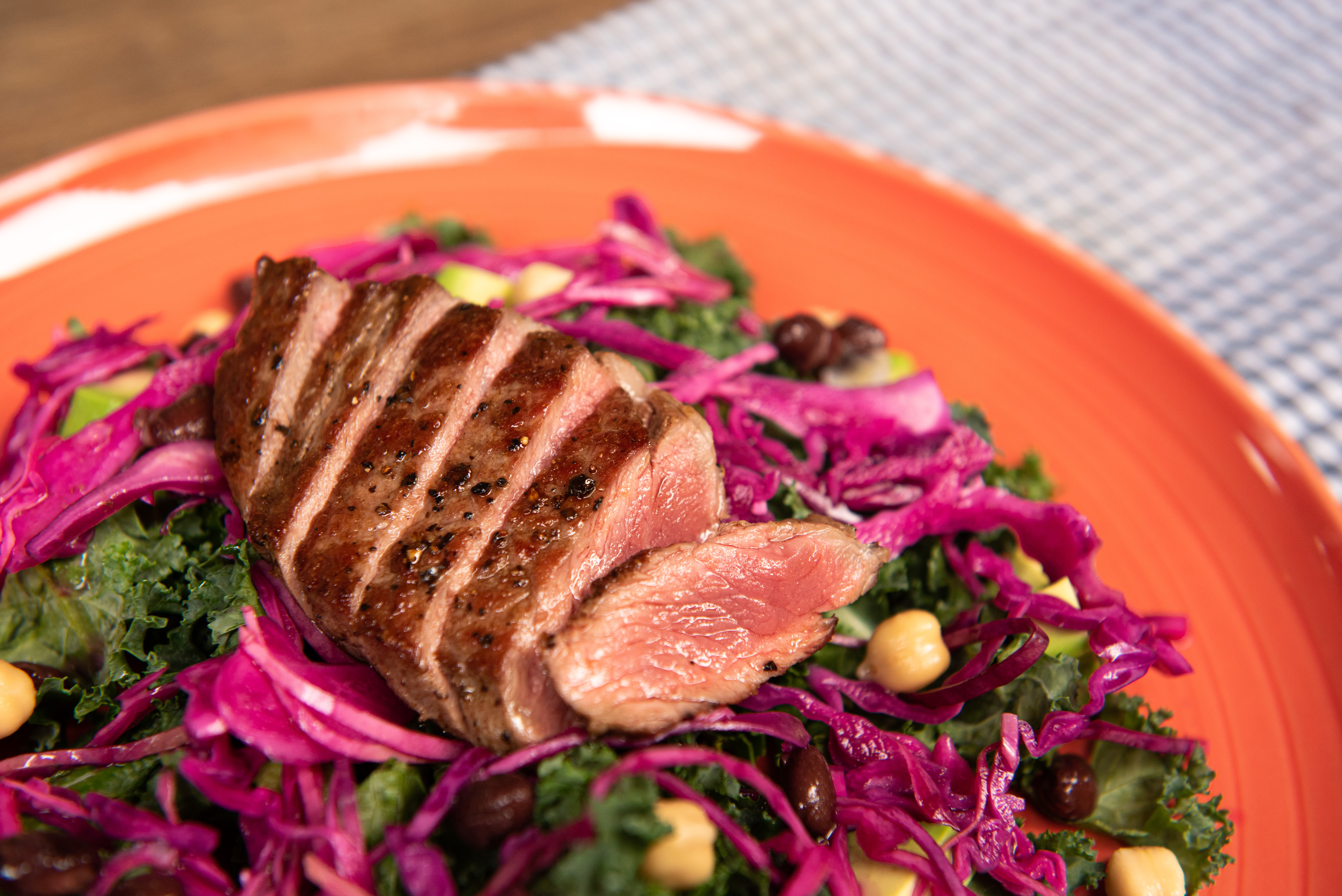 Energy Bowl with grilled meat and vibrant vegetables